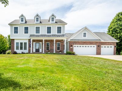 3794 Derry Dr