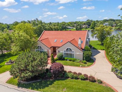8170 Lake Ridge Dr