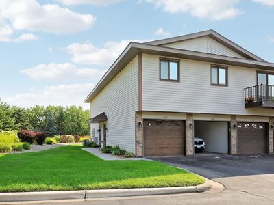 11139 Edgewood Cir N