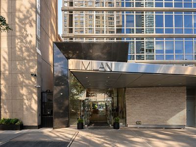 300 E 55th St APT 7C