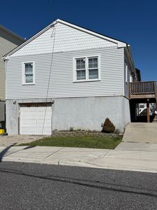 210 Q Ave