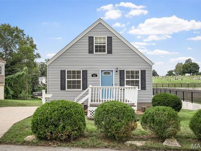 613 Schaefer Pl