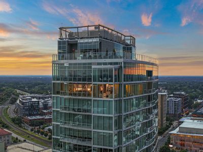 110 N Corcoran St #2601