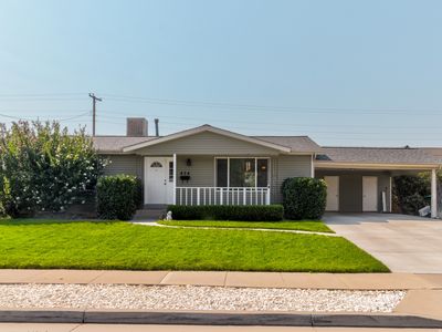 834 E Silver Shadows Dr