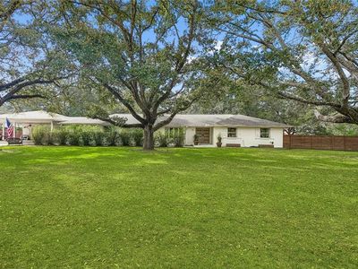 110 Oak Dr
