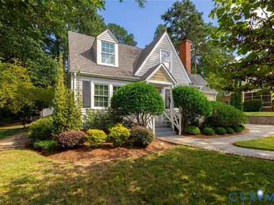 1211 Hollins Rd