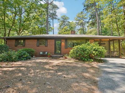 147 Windsor Cir