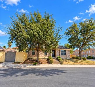 302 Begona Ct