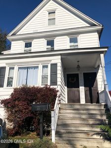 21 Grand St