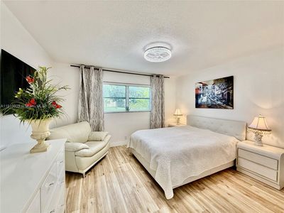 4310 NW 12th Ct APT 106