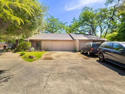 6982 Folsom Oaks Ct