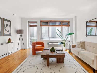 450 E 117th St APT 3B