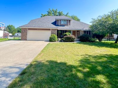 2547 Moerland Dr NW