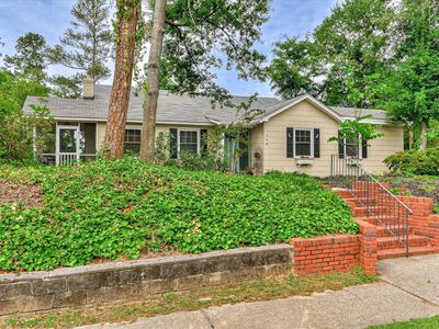 108 W Woodlawn Ave