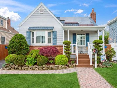 129 Deauville Parkway