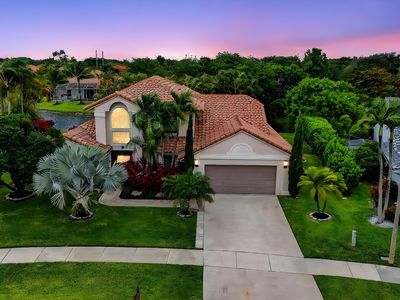 10798 Sea Cliff Circle