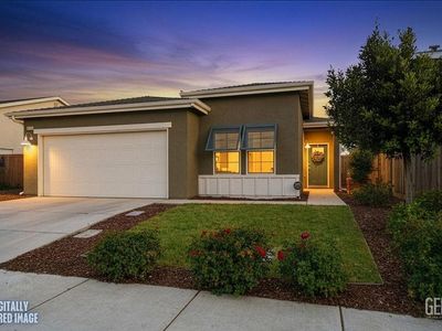 Property at 9711 Silver Falls Ln, Shafter, CA