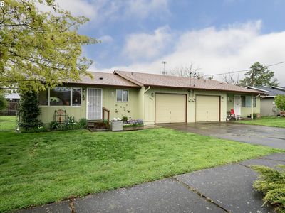 Property at 3542-3544 E St, Springfield, OR