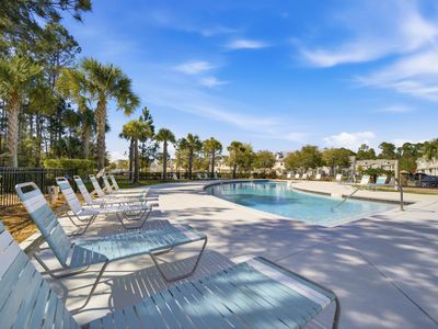 284 Date Palm Ln