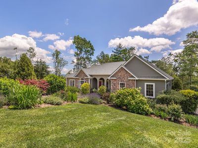 446 Charming Ln