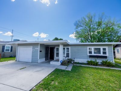 1417 Giahos Ave