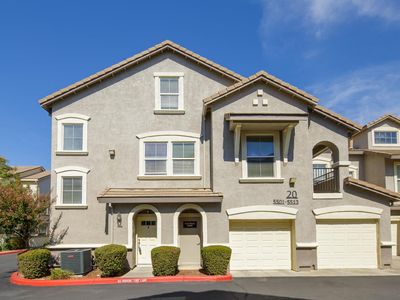 Property at 5501 Mezereon Ln, Elk Grove, CA