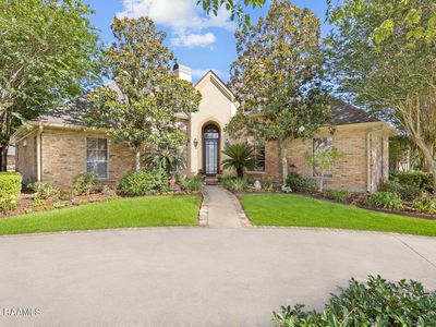 100 Twisted Oak Cir