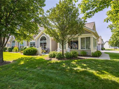17 Maple Center Rd