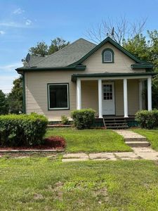 302 Cedar Ave NW