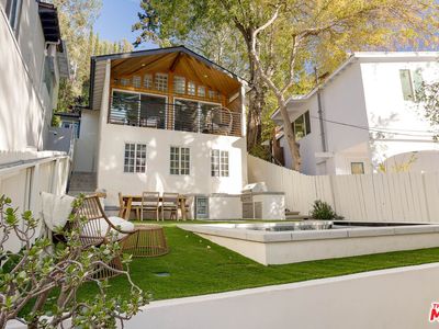 1906 N Beverly Glen Blvd