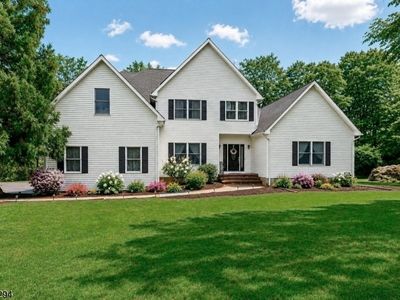 Property at 15 Mountainview Dr, Green Twp, NJ