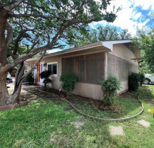 600 Lake Dr