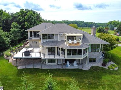 12100 E Spinnaker Ln