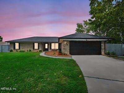 804 LIGHTWOOD Court