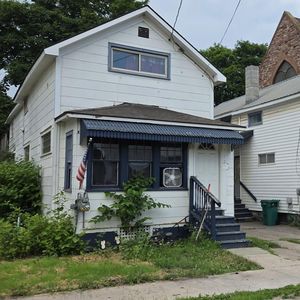 312 Carrie St