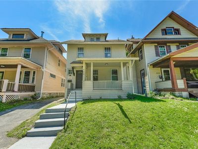 429 Hazelwood Ter
