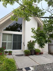630 Lobelia Court