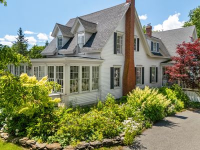 4 Meadow Cove Road