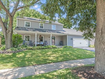 Property at 1621 Kenyon Dr, Naperville, IL