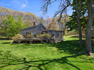 10 Abels Neck Rd