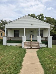 1224 N Broadway Avenue