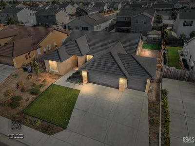 6607 Sunchase Dr