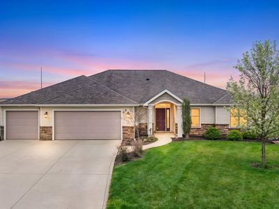 513 Lakeside Pl