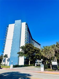 7441 Wayne Ave APT 2G