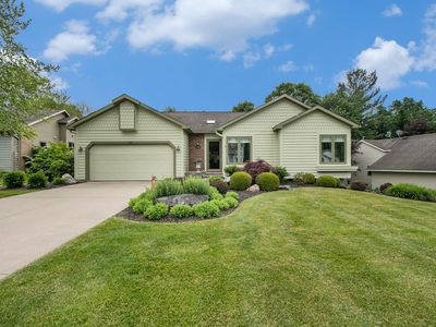 836 Meadowmeade Dr SE