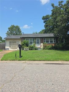 1102 Jamal Ln E