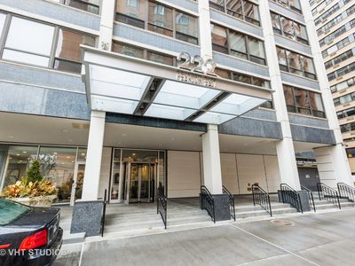 222 E Pearson St APT 503