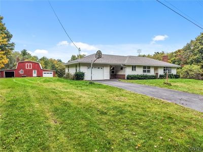 853 Rathburn Rd