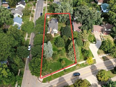 705 Wheelock Pkwy W