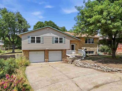1612 Meadowbrook Dr